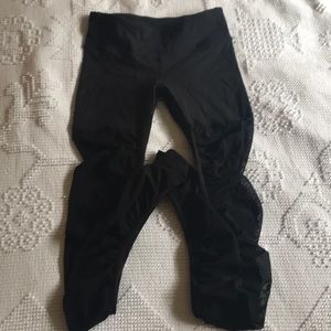 Alo mesh leggings in small and black